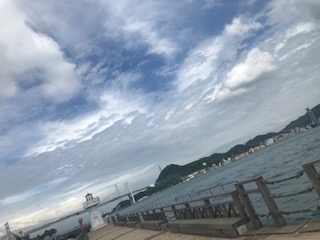 関門橋の空